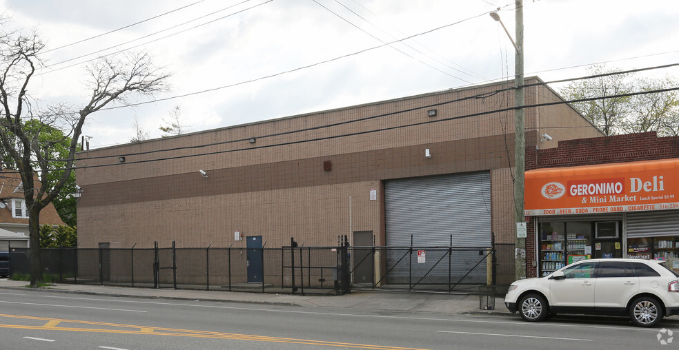 Primary Photo Of 130 Sheridan Blvd, Inwood Warehouse For Lease