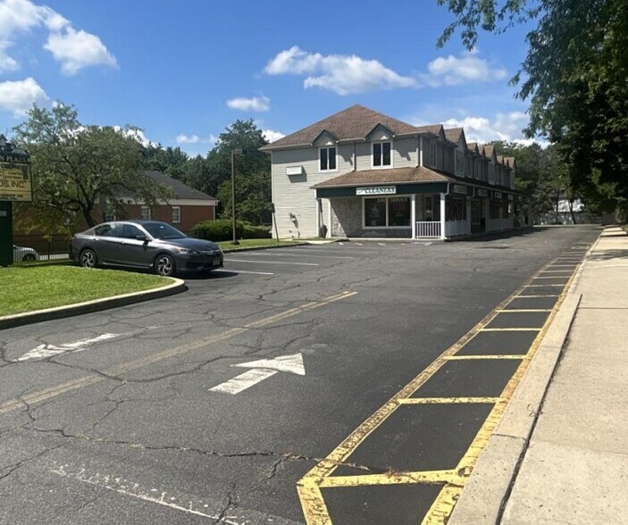 More Photos Of 353 Georges Rd, Dayton Freestanding For Sale