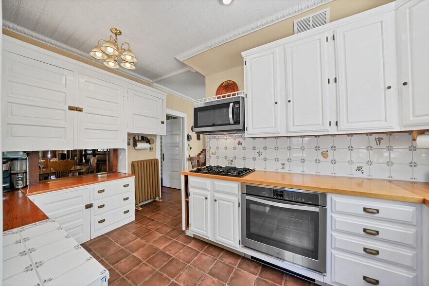 More Photos Of 45 Main St, Califon Office Residential For Sale