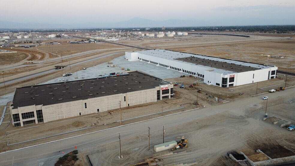 More Photos Of 2152 Coffee Rd, Bakersfield Distribution For Lease