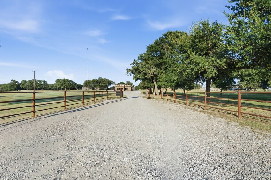 More Photos Of , Mineral Wells Unknown For Sale