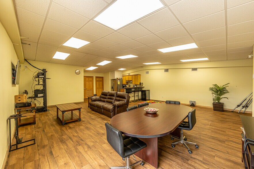 More Photos Of 7416 El Dorado Ct, Laredo Service For Sale