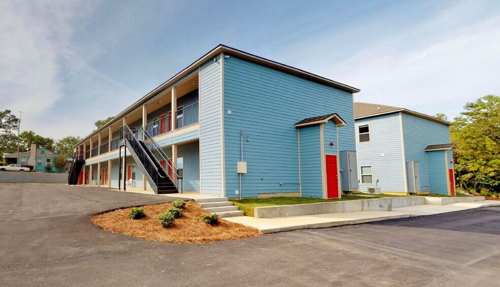 More Photos Of 841 E Central Ave, Moultrie Apartments For Sale