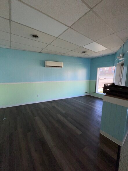 More Photos Of 1000-1010 Broadview Blvd, Brackenridge Freestanding For Sale