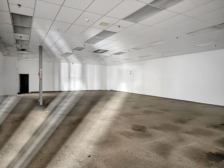 More Photos Of 2211 Niagara St, Buffalo Unknown For Lease