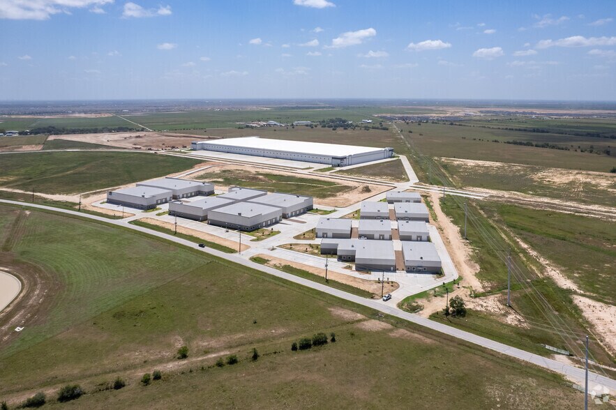 More Photos Of 2605 Twinwood Pky, Brookshire Warehouse For Sale