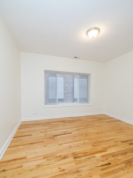 More Photos Of 1439 E 66th Pl, Chicago Apartments For Sale