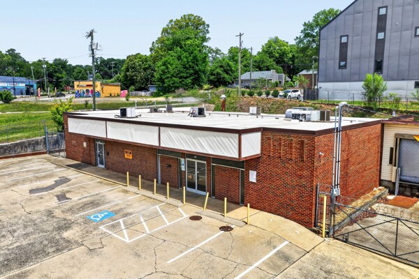 More Photos Of 1416 W Trade St, Charlotte Freestanding For Sale