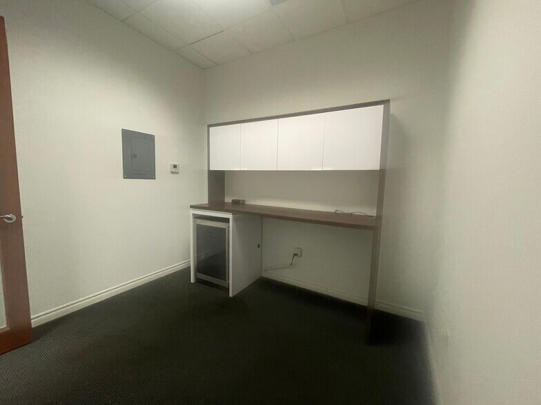 More Photos Of 2799 NW 2nd Ave, Boca Raton Office For Lease
