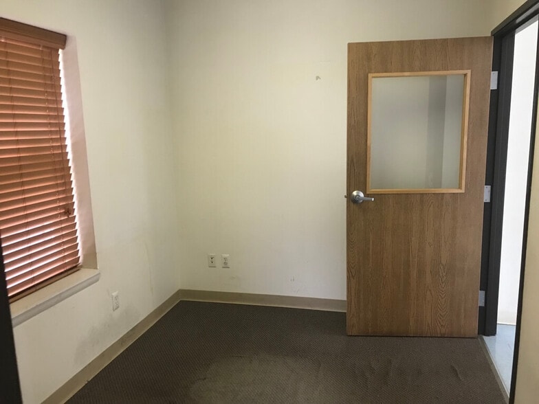 More Photos Of 18440 John R St, Detroit Religious Facility For Sale