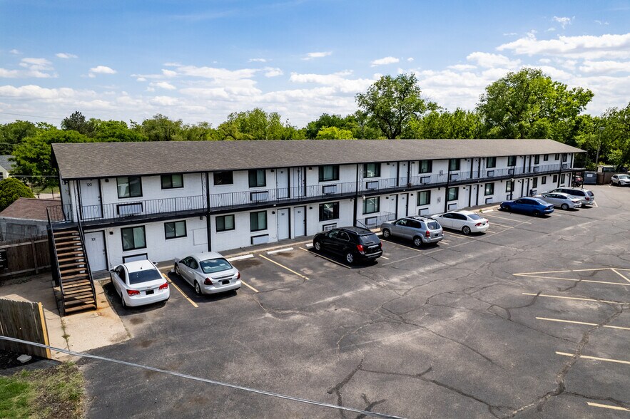 More Photos Of 425 W Taft St, Wichita Apartments For Sale