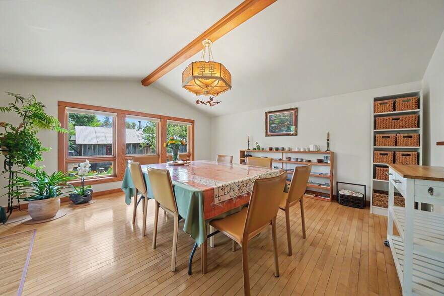 More Photos Of 21376 Consolation St, Volcano Specialty For Sale