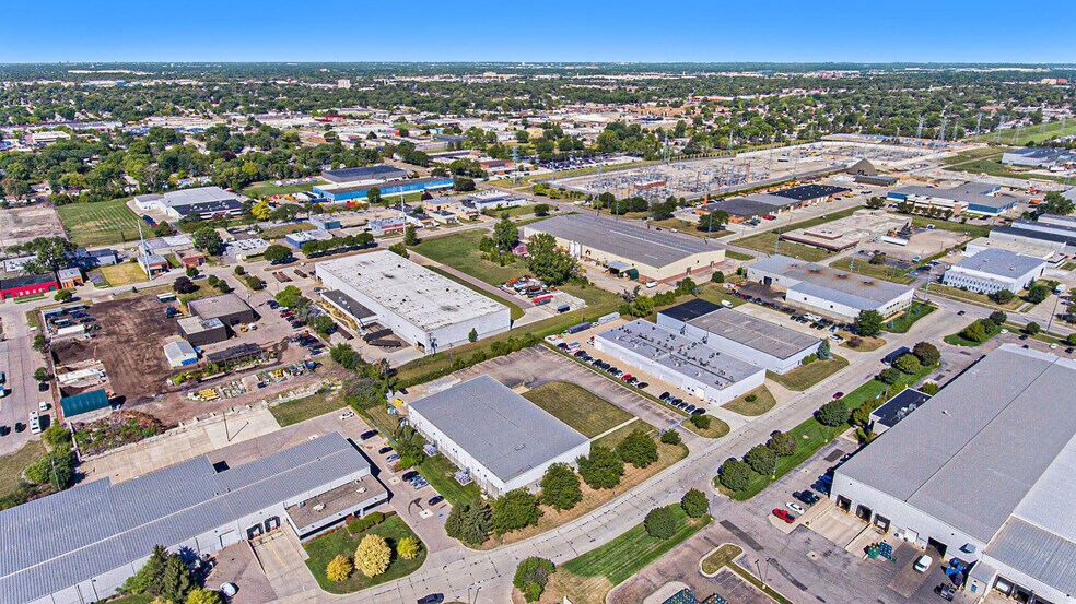 More Photos Of 23605 Regency Park Dr, Warren Manufacturing For Sale