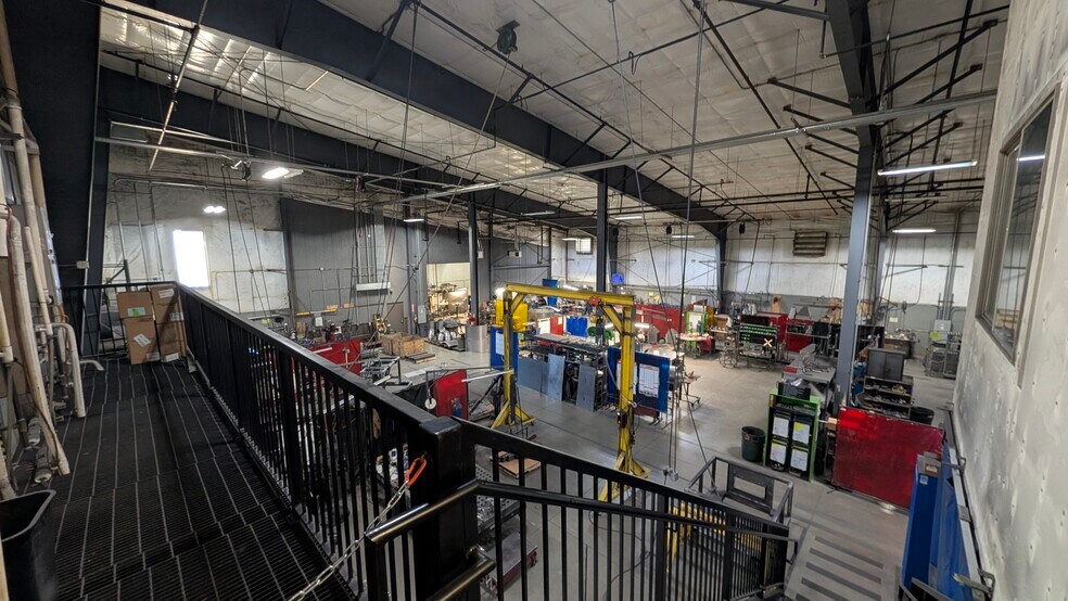 More Photos Of 850 Hawthorne Ave, Ponderay Manufacturing For Lease