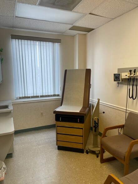 More Photos Of 601 Route 37 W, Toms River Office For Sale