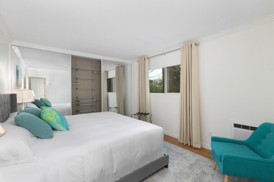 More Photos Of 3455 Del Rey St, San Diego Apartments For Sale