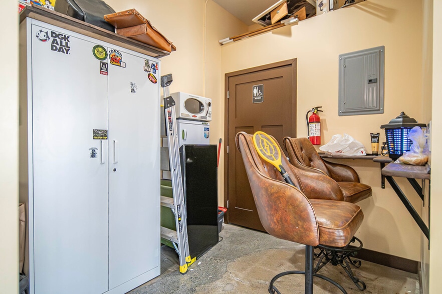 More Photos Of 9106-9110 Mission Blvd, Riverside Storefront Retail Residential For Sale