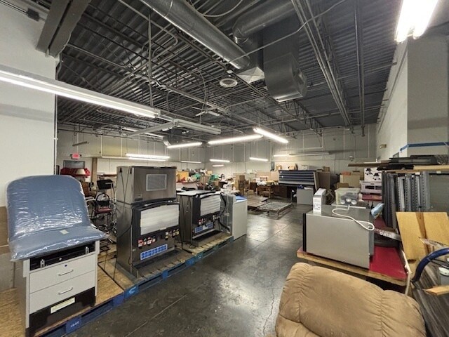 More Photos Of 9870 A Redhill Dr, Blue Ash Flex For Lease