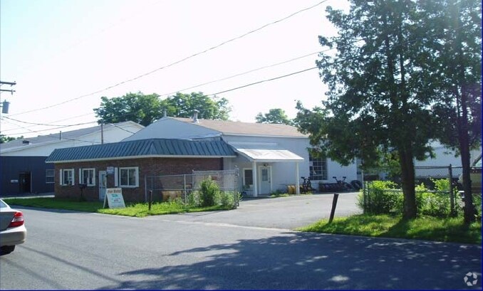 More Photos Of 2323 Second Ave, Schenectady Warehouse For Sale