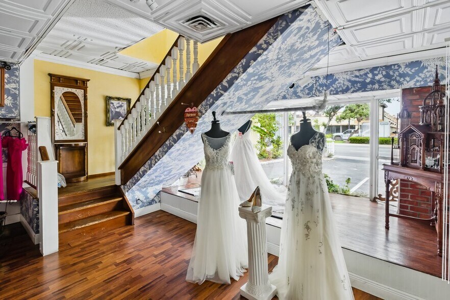 More Photos Of 4066 Broward Blvd, Fort Lauderdale Storefront Retail Office For Sale