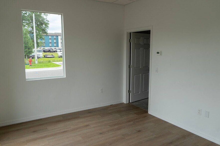More Photos Of 205 Coastal Ln, West Melbourne Unknown For Lease