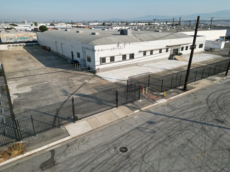 Primary Photo Of 2827 Supply Ave, Commerce Warehouse For Lease