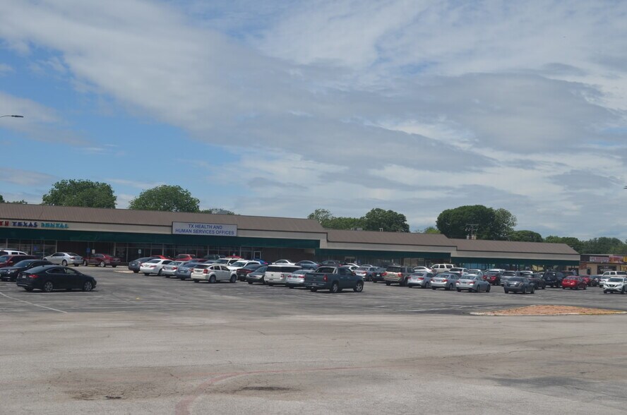 More Photos Of 1502-1540 New York Ave, Arlington Unknown For Lease