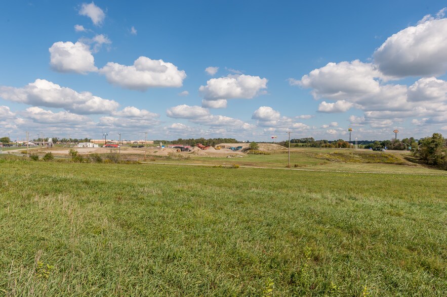 More Photos Of 41060 Bond Drive, Morristown Land For Lease