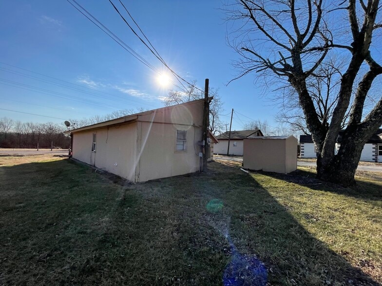 More Photos Of 2902 Clay St, De Soto Manufactured Housing Mobile Home Park For Sale