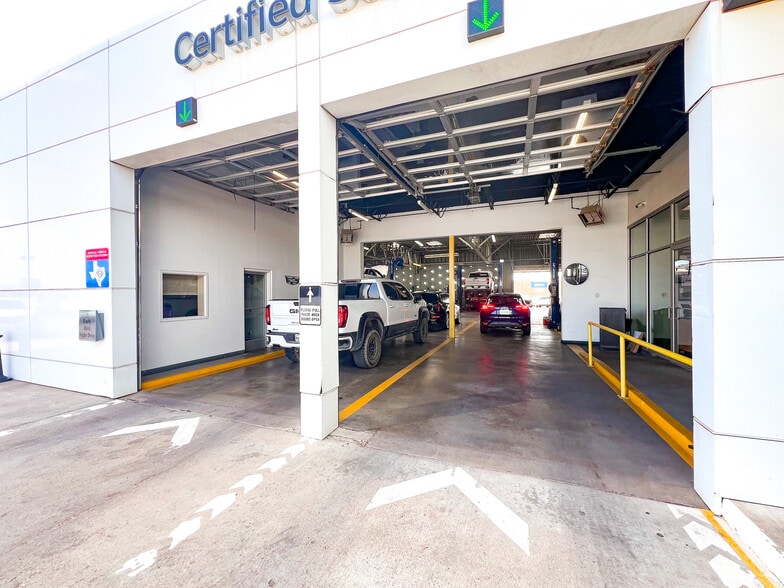 More Photos Of 3205 W Wall St, Midland Auto Dealership For Sale