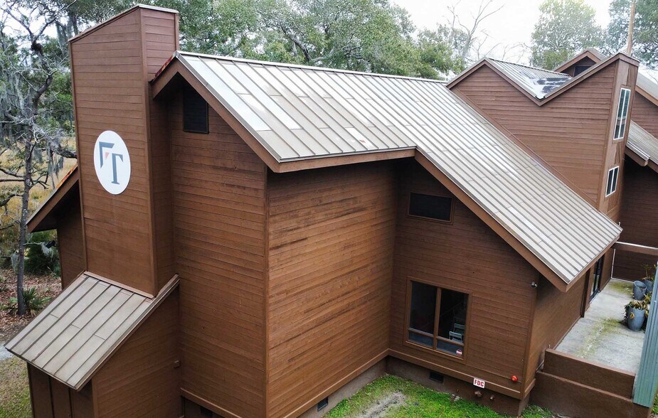 More Photos Of 1025 Sam Rittenberg Blvd, Charleston Office For Lease