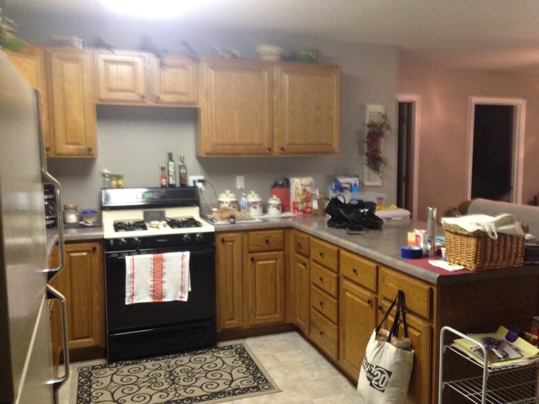 More Photos Of 412 W Douglas St, Edinburg Specialty For Sale