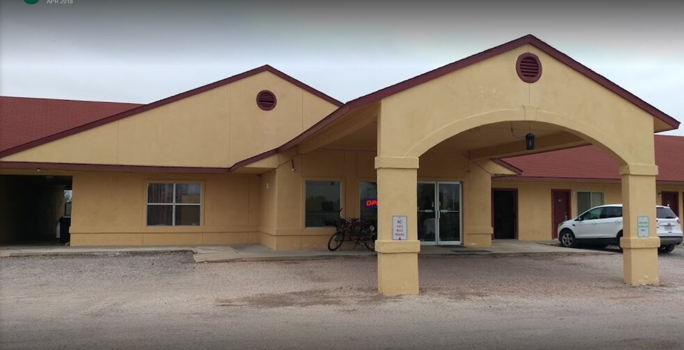 Primary Photo Of 1075 W US Highway 87, Eden Hotel For Sale