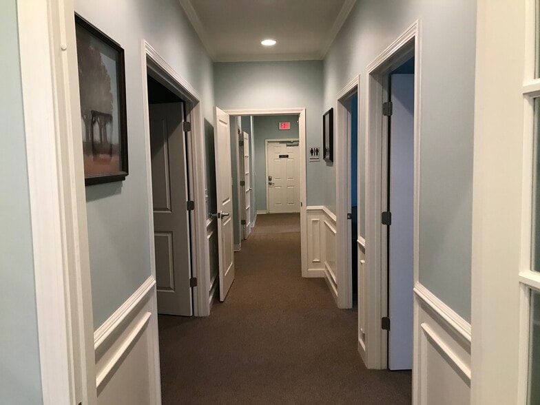 More Photos Of 111 Lovett Dr, Greenville Office For Lease