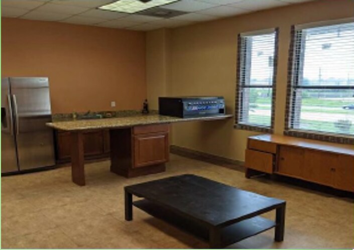 More Photos Of 3007 Texas Pky, Missouri City Auto Repair For Lease