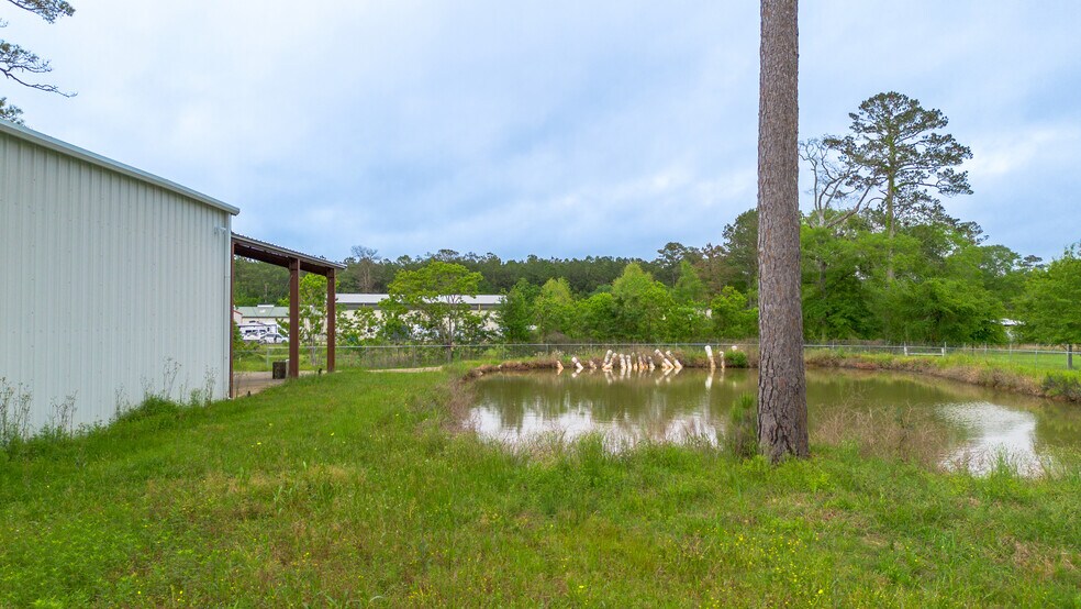 More Photos Of 13046 Highway 105 E, Conroe Industrial For Lease