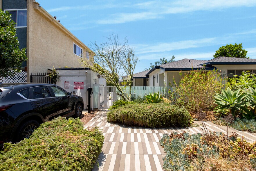 More Photos Of 1446-1448 Yale St, Santa Monica Apartments For Sale