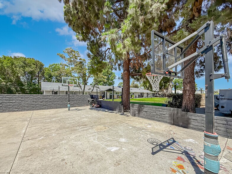 More Photos Of 1492 Sinaloa Rd, Simi Valley Religious Facility For Sale
