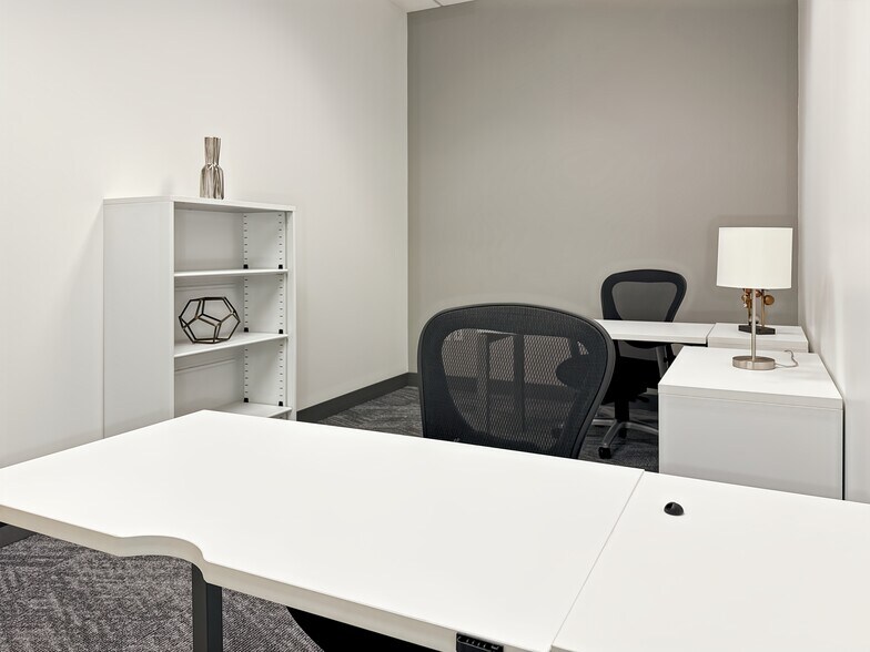 More Photos Of 6860 Dallas Pkwy, Plano Coworking Space