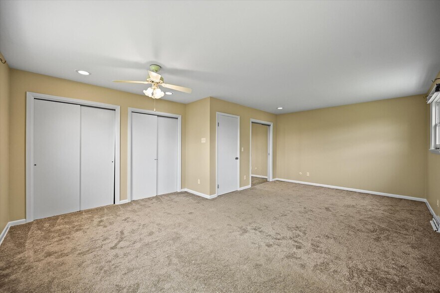 More Photos Of 1335 S Kio St, Watkins Veterinarian Kennel For Sale