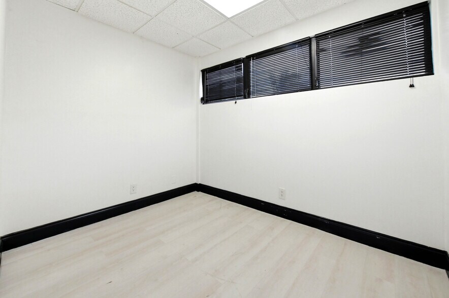 More Photos Of , Delray Beach Office For Sale