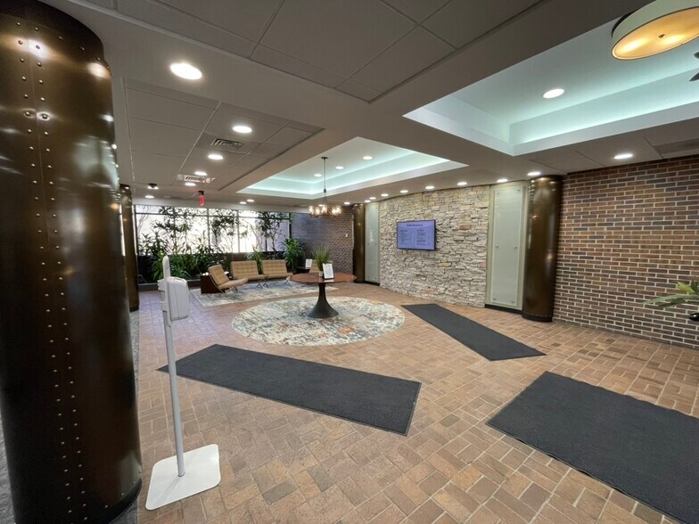 More Photos Of 8500 Shawnee Mission Pky, Merriam Office For Lease