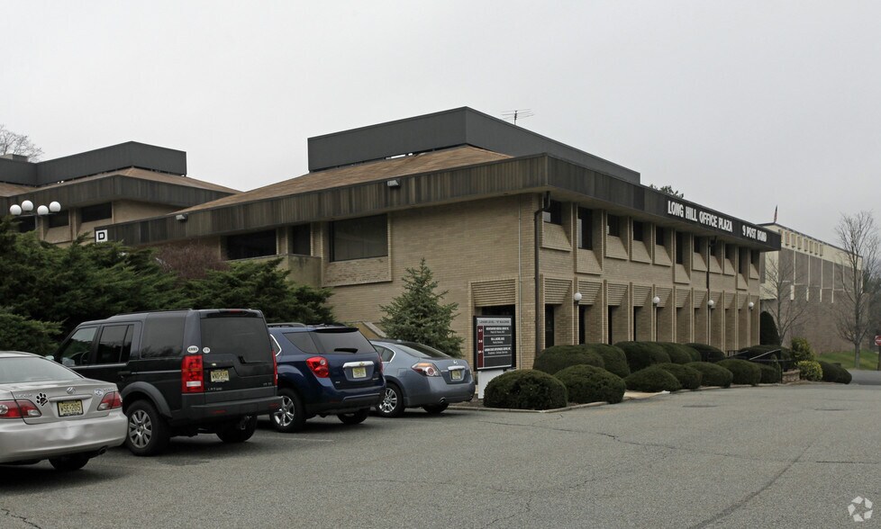 More Photos Of 9 Post Rd, Oakland Medical For Sale