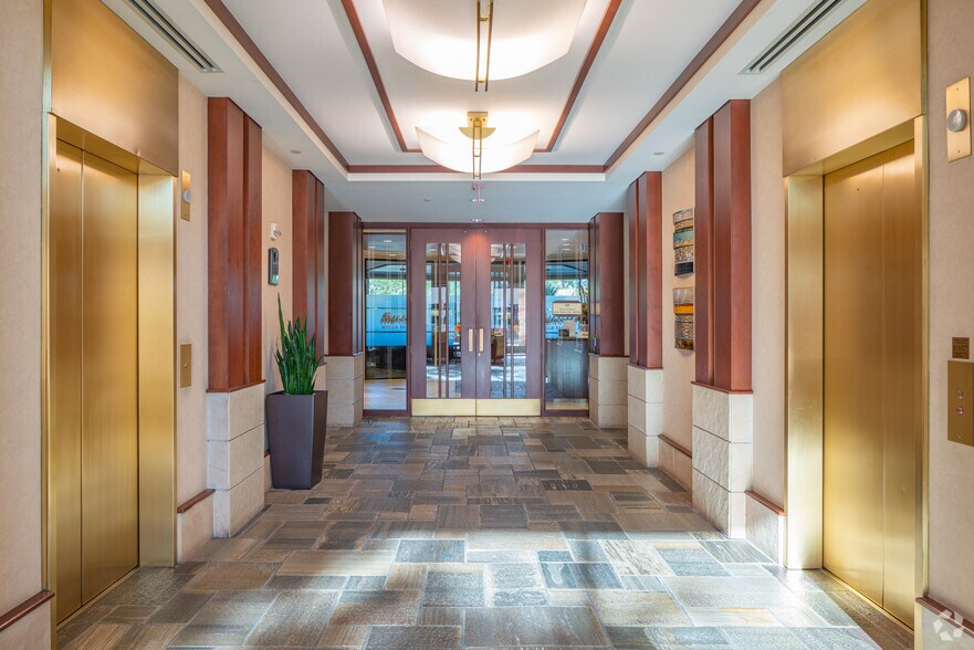 More Photos Of 8601 N Scottsdale Rd, Scottsdale Office For Lease