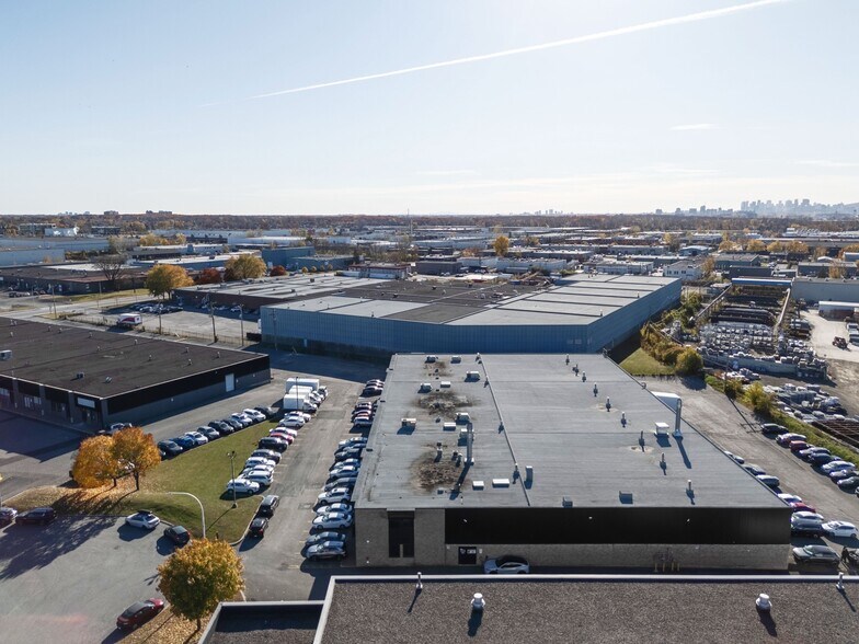 More Photos Of 667 Giffard, Longueuil Flex For Lease