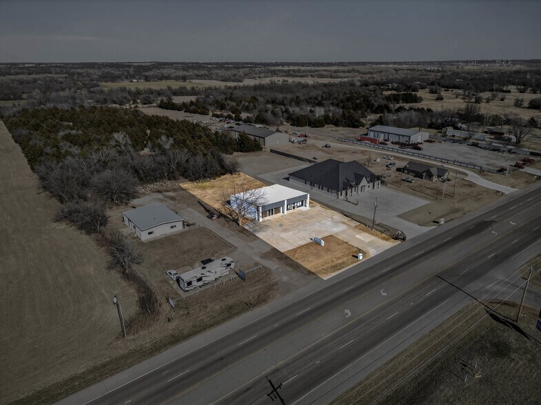 More Photos Of 17311 NE 23rd St, Choctaw Office For Sale