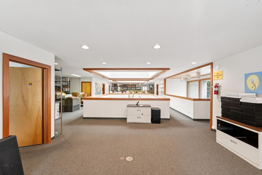 More Photos Of 390 Ashton Ave, San Francisco Office For Sale