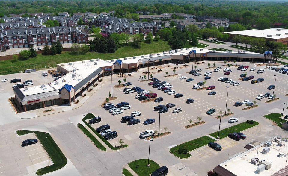 More Photos Of 86th St, Urbandale Unknown For Lease