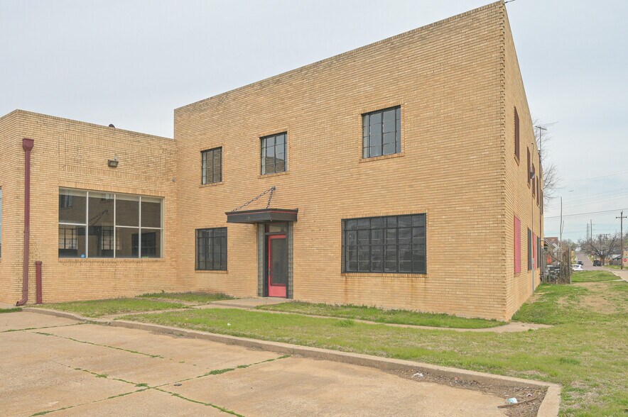 More Photos Of 1701 NW 5th St, Oklahoma City Warehouse For Sale