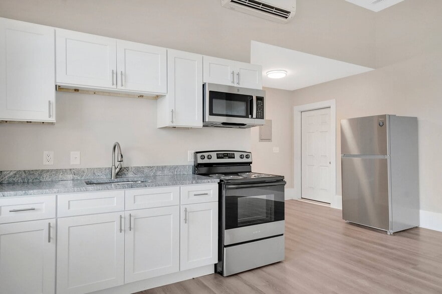 More Photos Of 76-96 Maple St, Florence Apartments For Sale